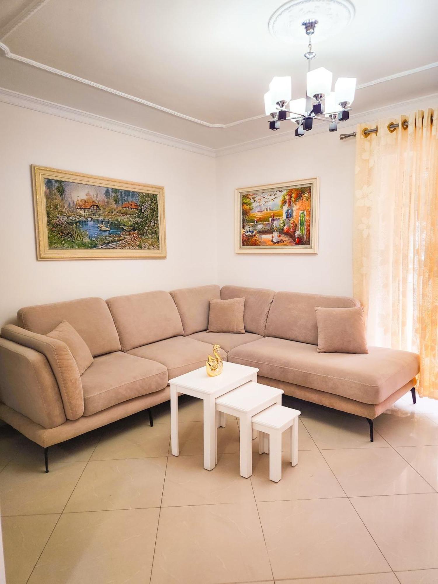 Apartment Sweet New Pazar Tirana Exteriör bild